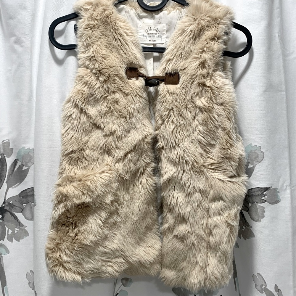 Zara girls faux fur vest